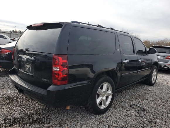 2008 Chevrolet Suburban 3LT z VIN 1GNFC16J28J158036, wystawiony jako Copart lot #83889104 z przebiegiem 189 822 mil mil oraz Szkoda całkowita • Salvage title. Historia ofert i sprzedaży dostępna na DreamBid. Obrazek 3.