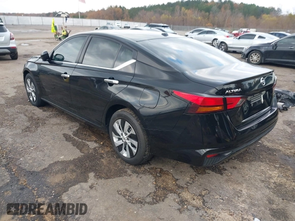 2020 Nissan Altima 2.5 S with VIN 1N4BL4BV5LC212370, listed as a IAAI auction lot 41015332 with 87,999 mi miles. Bid and sale history available at carsss.com. Image 3.