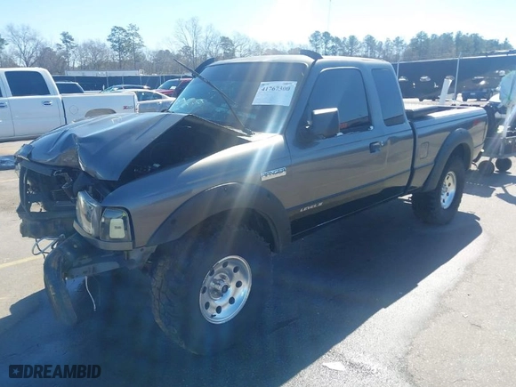 2006 Ford Ranger XLT with VIN 1FTZR45E26PA28164, listed as a IAAI auction lot 41767300 with 253,371 mi miles. Bid and sale history available at carsss.com. Image 2.