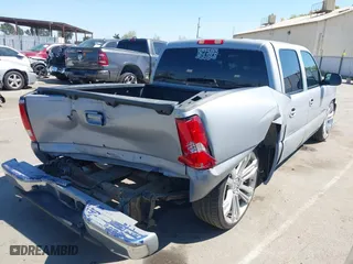 2005 Chevrolet Silverado 1500 LS with VIN 2GCEC13TX51171276, listed as a IAAI auction lot 41861847 with 163,237 mi miles. Bid and sale history available at carsss.com. Image 4.