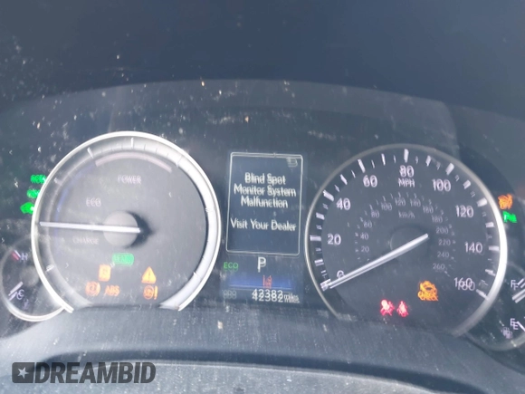 2019 Lexus RX with VIN 2T2BGMCA9KC033678, listed as a IAAI auction lot 41887500 with 42,382 mi miles. Bid and sale history available at carsss.com. Image 7.