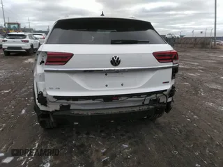 2020 Volkswagen Atlas SE with VIN 1V26E2CA0LC211728, listed as a IAAI auction lot 41726981 with 122,524 mi miles and . Bid and sale history available at DreamBid. Image 16.