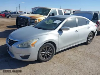 2015 Nissan Altima 2.5 with VIN 1N4AL3AP0FN898528, listed as a IAAI auction lot 41452427 with 159,192 mi miles. Bid and sale history available at carsss.com. Image 2.