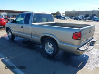 2002 GMC Sonoma SL Fleet with VIN 1GTCS19W928140640, listed as a IAAI auction lot 41627309 with 183,495 mi miles and . Bid and sale history available at DreamBid. Image 3.