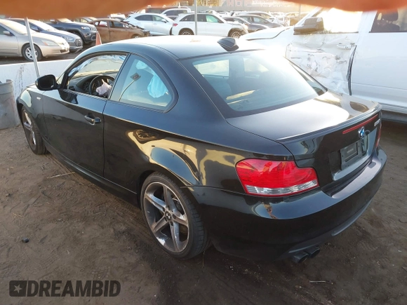 2010 BMW 1 Series 135i with VIN WBAUC7C52AVK81261, listed as a IAAI auction lot 41344077 with 110,745 mi miles and . Bid and sale history available at carsss.com. Image 3.
