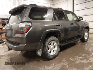 2019 Toyota 4Runner SR5 with VIN JTEBU5JR7K5672873, listed as a IAAI auction lot 41932510 with 122,894 mi miles and . Bid and sale history available at DreamBid. Image 4.