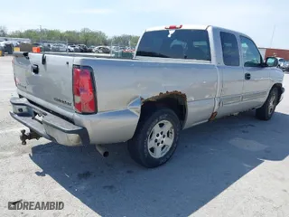 2005 Chevrolet Silverado 1500 LS with VIN 2GCEC19T251378588, listed as a IAAI auction lot 41910576 with 1 mi miles. Bid and sale history available at carsss.com. Image 4.
