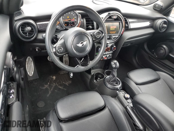 2017 MINI Convertible Cooper S z VIN WMWWG9C30H3C81324, wystawiony jako Copart lot #48040275 z przebiegiem 54 155 mil mil oraz Szkoda całkowita • Salvage title. Historia ofert i sprzedaży dostępna na DreamBid. Obrazek 8.