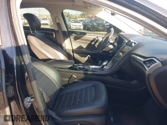 2013 Ford Fusion SE with VIN 3FA6P0HR5DR336439, listed as a IAAI auction lot 42065146 with 146,026 mi miles. Bid and sale history available at carsss.com. Image 5.
