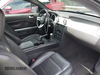 2006 Ford Mustang Standard with VIN 1ZVFT80N365125546, listed as a IAAI auction lot 42659162 with 221,544 mi miles and . Bid and sale history available at DreamBid. Image 5.