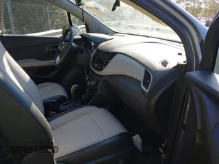 2020 Chevrolet Trax LT z VIN 3GNCJLSB2LL269660, wystawiony jako IAAI lot #42039286 z przebiegiem 111 147 mil mil oraz . Historia ofert i sprzedaży dostępna na DreamBid. Obrazek 5.