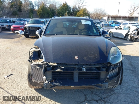 2017 Porsche Cayenne S z VIN WP1AB2A26HLA53031, wystawiony jako IAAI lot #41200509 z przebiegiem 92 305 mil mil oraz . Historia ofert i sprzedaży dostępna na DreamBid. Obrazek 13.