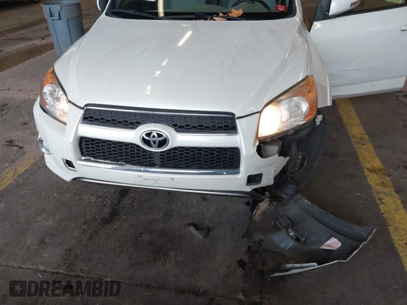 2010 Toyota RAV4 Ltd with VIN 2T3DF4DV6AW070189, listed as a IAAI auction lot 40824725 with 92,294 mi miles. Bid and sale history available at carsss.com. Image 6.