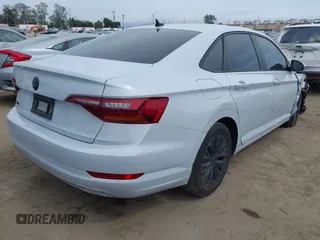 2019 Volkswagen Jetta SEL с VIN 3VWE57BU7KM052772, выставлен на аукционе IAAI как лот 42363391 с пробегом 108 824 миль миль и . История ставок и продаж доступна на DreamBid. Изображение 4.