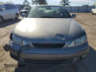 1997 Lexus ES 300 Luxury Sport Sdn with VIN JT8BF22GXV0055087, listed as a Copart auction lot 83823814 with 208,967 mi miles and Salvage Title. Bid and sale history available at carsss.com. Image 5.