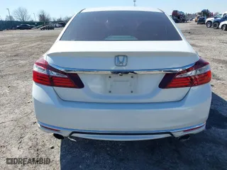2017 Honda Accord Sedan Sport with VIN 1HGCR2F53HA304903, listed as a IAAI auction lot 41770593 with 1 mi miles. Bid and sale history available at carsss.com. Image 15.