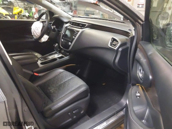 2019 Nissan Murano S with VIN 5N1AZ2MSXKN120195, listed as a IAAI auction lot 41031397 with 61,161 mi miles. Bid and sale history available at carsss.com. Image 5.
