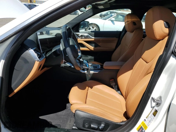 2023 BMW i4 eDrive40 z VIN WBY73AW05PFN75140, wystawiony jako Copart lot #51791515 z przebiegiem 28 426 mil mil oraz Szkody całkowita. Historia ofert i sprzedaży dostępna na DreamBid. Obrazek 7.