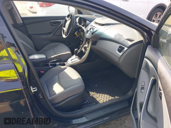 2013 Hyundai Elantra GLS z VIN KMHDH4AE5DU815767, wystawiony jako IAAI lot #42249832 z przebiegiem 188 000 mil mil oraz . Historia ofert i sprzedaży dostępna na DreamBid. Obrazek 5.
