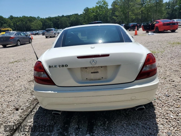 2007 Mercedes-Benz SLK 280 z VIN WDBWK54F57F154886, wystawiony jako Copart lot #61651645 z przebiegiem 115 855 mil mil oraz Szkoda całkowita • Salvage title. Historia ofert i sprzedaży dostępna na DreamBid. Obrazek 6.