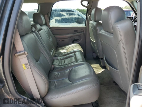 2004 Chevrolet Tahoe LT with VIN 1GNEC13Z74R135885, listed as a Copart auction lot 70202754 with 307,366 mi miles and Salvage Title. Bid and sale history available at carsss.com. Image 11.