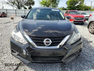 2017 Nissan Altima S with VIN 1N4AL3APXHC296458, listed as a Copart auction lot 61293475 with 88,040 mi miles and Salvage title. Bid and sale history available at DreamBid. Image 5.