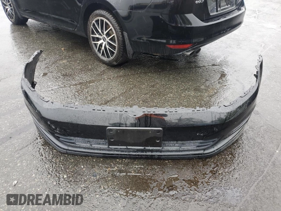 2017 Volkswagen Golf S z VIN 3VWC17AU0HM528910, wystawiony jako Copart lot #55640795 z przebiegiem 67 837 mil mil oraz Szkoda całkowita • Salvage title. Historia ofert i sprzedaży dostępna na DreamBid. Obrazek 12.