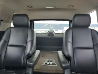 2012 Cadillac Escalade Premium z VIN 1GYS4CEF2CR315324, wystawiony jako Copart lot #58447245 z przebiegiem 227 418 mil mil oraz Czysty tytuł • Clean title. Historia ofert i sprzedaży dostępna na DreamBid. Obrazek 10.