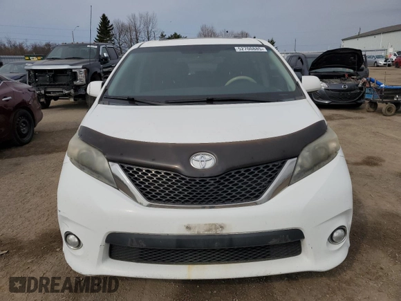 2011 Toyota Sienna SE with VIN 5TDXK3DC5BS030822, listed as a Copart auction lot 52700885 with 352,113 mi miles and Salvage title. Bid and sale history available at DreamBid. Image 5.