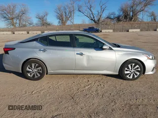 2019 Nissan Altima 2.5 S with VIN 1N4BL4BV4KC126840, listed as a IAAI auction lot 41254641 with 104,640 mi miles. Bid and sale history available at carsss.com. Image 13.