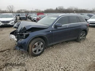 2019 Mercedes-Benz GLC with VIN WDC0G4KB1KV143248, listed as a Copart auction lot 45199195 with 52,639 mi miles and Salvage Title. Bid and sale history available at carsss.com. Image 1.