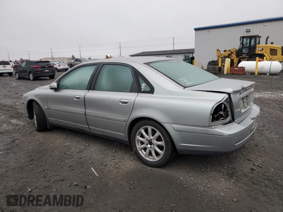 2004 Volvo S80 with VIN YV1TH59H241383266, listed as a Copart auction lot 83488254 with 119,434 mi miles and Salvage Title. Bid and sale history available at carsss.com. Image 2.