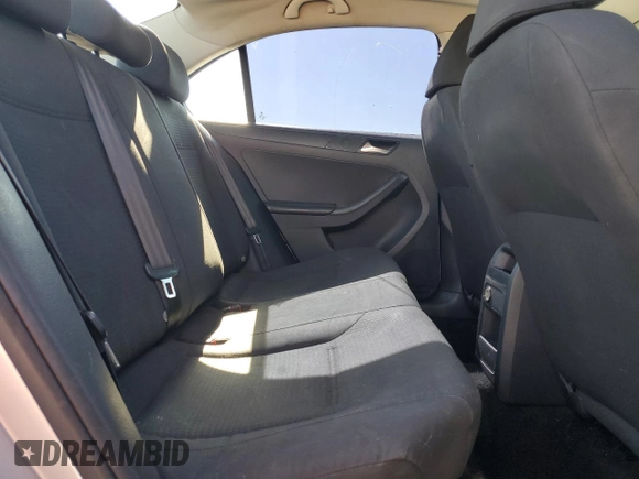 2015 Volkswagen Jetta S z VIN 3VW2K7AJ1FM297799, wystawiony jako Copart lot #57382305 z przebiegiem 107 279 mil mil oraz Czysty tytuł • Clean title. Historia ofert i sprzedaży dostępna na DreamBid. Obrazek 10.