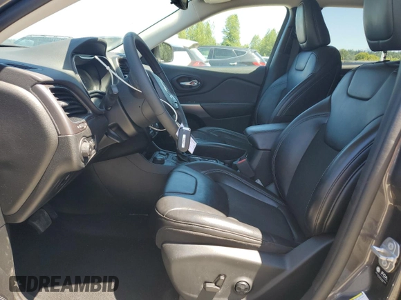 2021 Jeep Cherokee Latitude Plus z VIN 1C4PJMLB2MD223042, wystawiony jako Copart lot #64071115 z przebiegiem 48 698 mil mil oraz Szkoda całkowita • Salvage title. Historia ofert i sprzedaży dostępna na DreamBid. Obrazek 7.