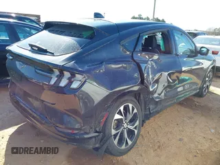 2022 Ford Mustang Mach-E Premium с VIN 3FMTK3R78NMA04984, выставлен на аукционе IAAI как лот 41530989 с пробегом 28 827 миль миль и . История ставок и продаж доступна на DreamBid. Изображение 4.