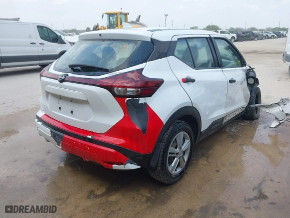 2022 Nissan Kicks S with VIN 3N1CP5BVXNL487512, listed as a IAAI auction lot 42067716 with 66,236 mi miles. Bid and sale history available at carsss.com. Image 4.