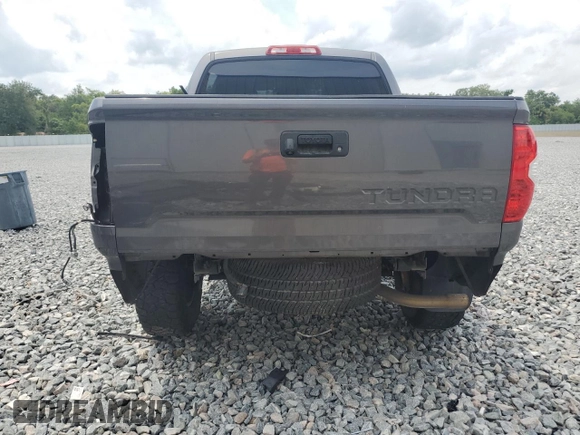 2015 Toyota Tundra SR5 z VIN 5TFDY5F18FX454892, wystawiony jako Copart lot #55464525 z przebiegiem 117 749 mil mil oraz Szkoda całkowita • Salvage title. Historia ofert i sprzedaży dostępna na DreamBid. Obrazek 6.