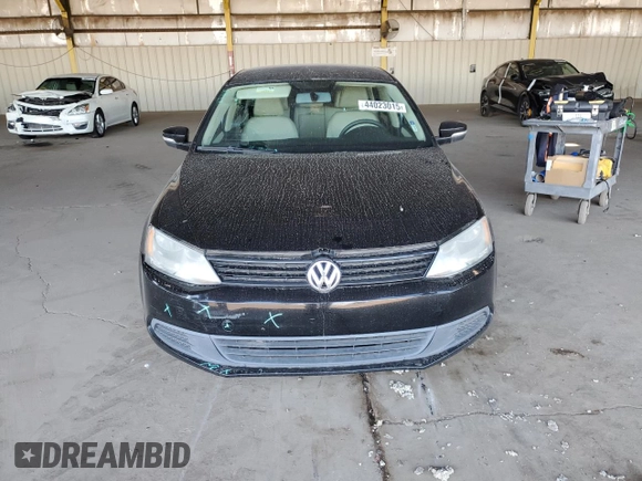 2012 Volkswagen Jetta SE z VIN 3VWDP7AJ2CM340634, wystawiony jako Copart lot #44023015 z przebiegiem 217 815 mil mil oraz Szkoda całkowita • Salvage title. Historia ofert i sprzedaży dostępna na DreamBid. Obrazek 5.