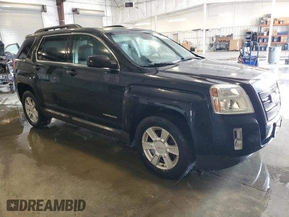 2013 GMC Terrain SLT z VIN 2GKFLVE3XD6417483, wystawiony jako Copart lot #66709315 z przebiegiem 184 241 mil mil oraz Czysty tytuł • Clean title. Historia ofert i sprzedaży dostępna na DreamBid. Obrazek 4.