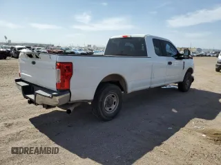 2017 Ford F-250 XLT with VIN 1FT7X2A63HEB53396, listed as a Copart auction lot 60445955 with 221,465 mi miles and Salvage title. Bid and sale history available at DreamBid. Image 3.