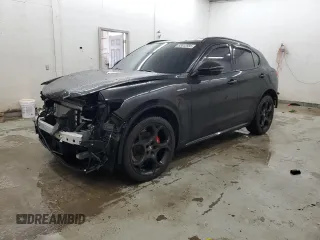2023 Alfa Romeo Stelvio Ti z VIN ZASPAKBN0P7D57834, wystawiony jako Copart lot #52412885 z przebiegiem 14 612 mil mil oraz Szkody całkowita. Historia ofert i sprzedaży dostępna na DreamBid. Obrazek 1.