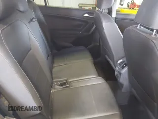 2018 Volkswagen Tiguan SEL z VIN 3VV3B7AX1JM167656, wystawiony jako IAAI lot #42658377 z przebiegiem 74 130 mil mil oraz . Historia ofert i sprzedaży dostępna na DreamBid. Obrazek 8.