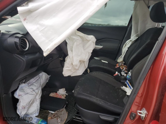 2018 Nissan Kicks SV with VIN 3N1CP5CU6JL527908, listed as a Copart auction lot 43878705 with 81,433 mi miles and Salvage Title. Bid and sale history available at carsss.com. Image 7.