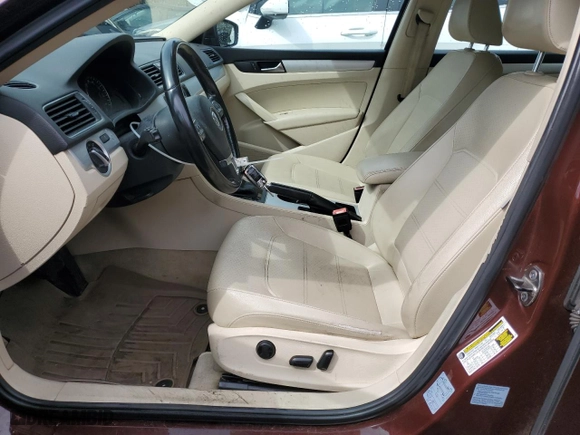 2013 Volkswagen Passat TDI SE w/Sunroof with VIN 1VWBN7A35DC092395, listed as a Copart auction lot 51211005 with NaN miles and Clean Title. Bid and sale history available at carsss.com. Image 7.