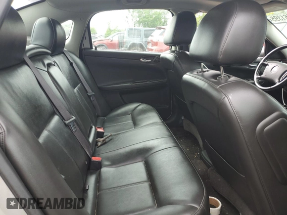 2014 Chevrolet Impala LTZ z VIN 2G1WC5E31E1184046, wystawiony jako Copart lot #62561395 z przebiegiem 207 989 mil mil oraz Czysty tytuł • Clean title. Historia ofert i sprzedaży dostępna na DreamBid. Obrazek 10.