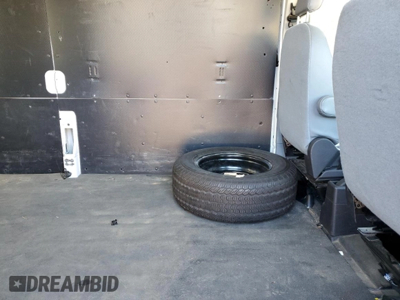 2018 Ford Transit z VIN 1FTYR2XG6JKA52990, wystawiony jako Copart lot #81602414 z przebiegiem 99 172 mil mil oraz Czysty tytuł • Clean title. Historia ofert i sprzedaży dostępna na DreamBid. Obrazek 11.