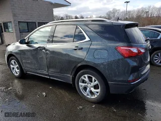 2020 Chevrolet Equinox LT with VIN 3GNAXVEX4LS617733, listed as a Copart auction lot 44356155 with 30,586 mi miles and Salvage Title. Bid and sale history available at carsss.com. Image 2.