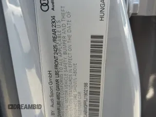 2018 Audi RS 3 z VIN WUABWGFF5J1902198, wystawiony jako Copart lot #68444764 z przebiegiem Nie podano mil oraz Szkoda całkowita • Salvage title. Historia ofert i sprzedaży dostępna na DreamBid. Obrazek 12.