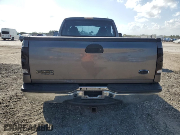 2004 Ford F-250 XL z VIN 1FTNF20L74EA08048, wystawiony jako Copart lot #49302705 z przebiegiem 232 336 mil mil oraz Szkoda całkowita • Salvage title. Historia ofert i sprzedaży dostępna na DreamBid. Obrazek 10.