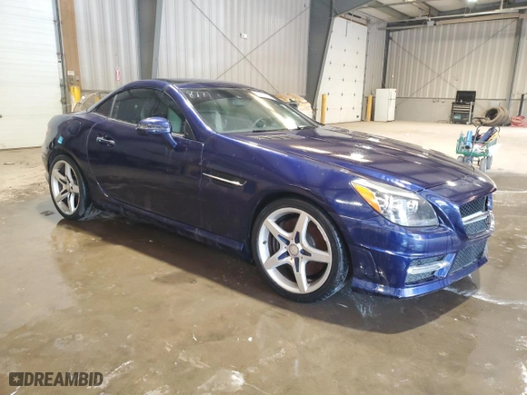 2014 Mercedes-Benz SLK-Class SLK 350 with VIN WDDPK5HA3EF088779, listed as a Copart auction lot 68729544 with 44,436 mi miles and Clean Title. Bid and sale history available at carsss.com. Image 4.